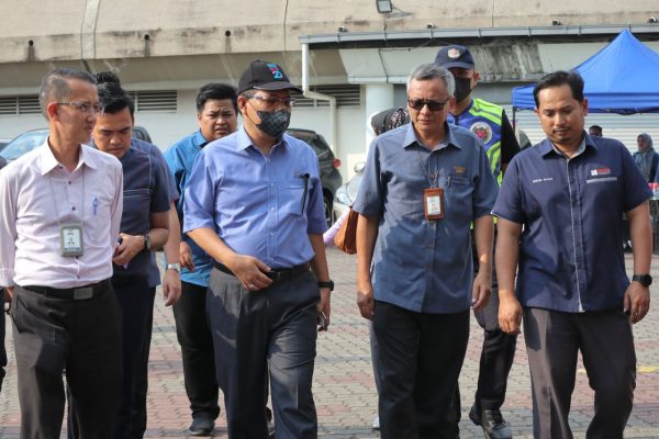Lawatan YBrs. Tuan Dr. Nor Fuad Bin Abdul Hamid ke Bazar Ramadan Stadium Shah Alam